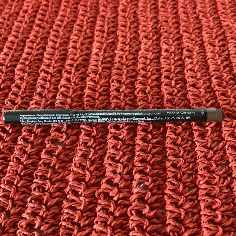 BeautiControl Eye Defining Pencil Carmel 12680.  New  still Sealed.